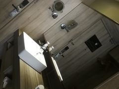 -西安大雁塔科技大学地铁站亚朵酒店