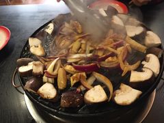 香菇，肉筋-石记老北京炙子烤肉(松园店)