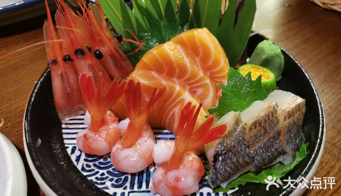 一家颜值颇高味道不错的居酒屋