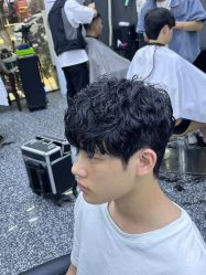 -藤野造型专业烫染接发