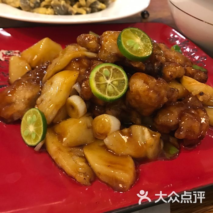 菠萝鸡球