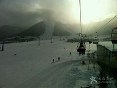 -丝绸之路山地度假区滑雪场