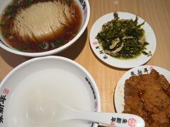 -朱新年·苏式汤团·面点(北寺塔店)