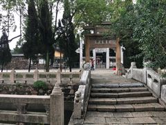 -梅村泰伯庙