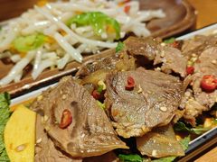 -隔壁老王·家常云南菜(花巷店)