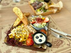 -Mark&Mars Restaurant