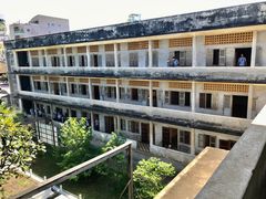 -吐斯廉屠杀博物馆