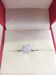 -威德钻石-克拉钻大本营(南京东路店)