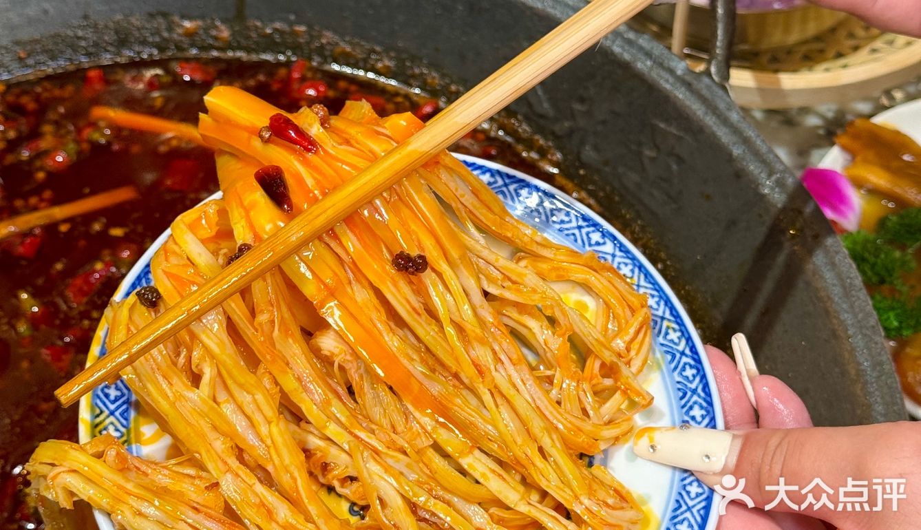 关于成都‼️能劝一个是一个……