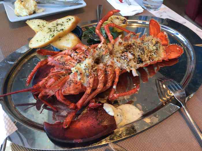 red lobster 红龙虾(三里屯店)-"好像也是家美国的西餐开到国内了,既