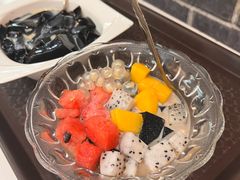 龟苓膏鲜果清补凉-梧州双钱龟苓膏(丽港航母店)