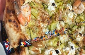 Black Caviar Double Cheese Fresh Shrimp Pizza (10 inch)