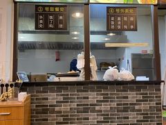 -禾诗夜市大饼油条(松江店)