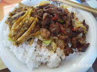 财大食堂干饭 来随便吃俩菜
