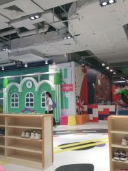 -利奥梦幻主题乐园(爱琴海购物公园店)