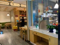 -兔行天下-鸿鹤鲜锅兔(中海国际店)