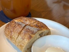 -ROAST coffee & eatery