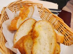 餐前面包佐葡萄香醋和意面酱汁-CAPARESH開府莱舍(望京金辉店)
