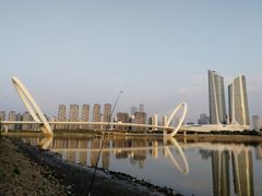 -南京眼步行桥