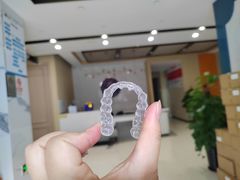-柏乐口腔医院·舒适化无痛种植牙中心(东盟商务区院)