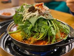 土豆排骨火锅-喇喇排骨火锅·传统韩式脊骨汤(望京西园总店)
