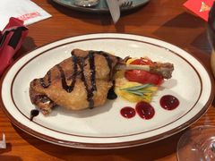 油封鸭腿配榛子黄油玉米泥-CRAZYONES西班牙海鲜饭(上海美罗城店)