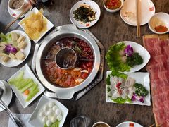 -佬土鹅肠火锅(中建大观店)