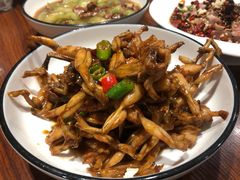 青蛙-董厨煨汤馆(车站路店)