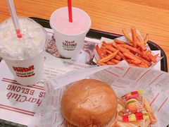 -The Habit Burger Grill 哈比特汉堡(复兴soho店)