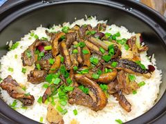 黄鳝煲仔饭-石岐乳鸽村(南海第三分店)