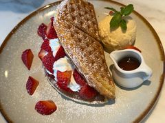 -ROAST coffee & eatery