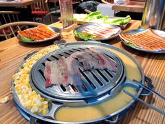 -青瓦炭韩潮烤肉(花园道店)