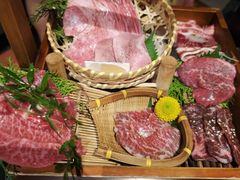 -山川小町·极番烧肉(新地假日广场店)