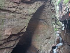 -龙潭大峡谷