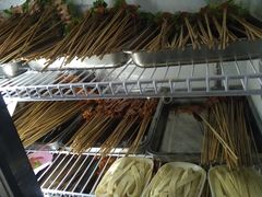 -七婆串串香(育秀路店)