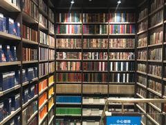 -钟书阁(群光广场店)