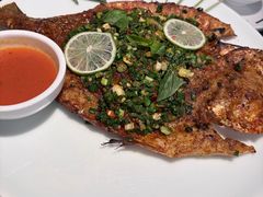 香茅草烤鲈鱼-一坐一忘云南菜(嘉里中心店)