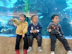 -鸿通城购物中心