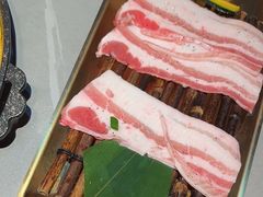 -轻烧烤肉(光谷步行街店)