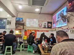 大堂-鸿顺老铁锅美蛙鱼府(解放碑店)
