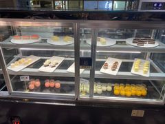 -钱小奴海鲜自助黑金店(杭州滨江龙湖店)