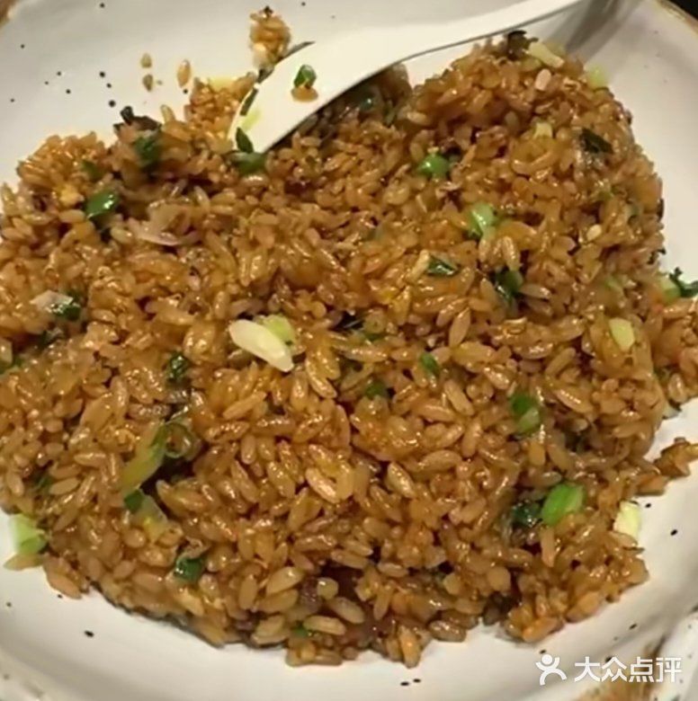 纯味斑鱼府，一场味蕾与视觉的双重盛宴！🍽️