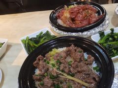 传统姜葱牛肉饭-阿宝煲仔饭(东方花园店)