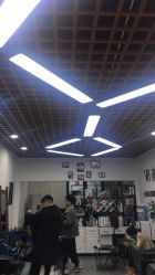 -V8潮牌·接发烫染连锁