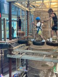 -PIPIKINGDOM皮皮王国欢乐号(欢乐海岸购物中心店)