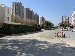 -海伦精致生活广场-停车场