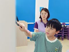 -瑞思少儿中心·少儿英语素养启蒙(勒泰直营校区)