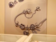 -Pandora潘多拉珠宝(宝山万达广场店)