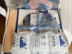 -山与蓝·轻糖鲜果蛋糕(勒泰店)