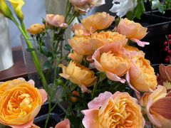 -何兮花店·气球派对鲜花店(马桥银春路万科城店)